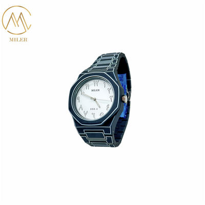 Qualität  Latest Style Designed 7 Color Strap Option Waterproof Quartz Movement Watch usine