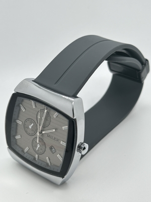Water-Resistant Men s Quartz Wrist Watch Perfect for Active Lifestyles