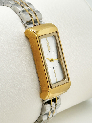 Classic Analog Stainless Steel Strap Watch For Girls 30 Meters Water Resistance