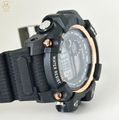 Fashion Electronic Quartz Sport Watch For Men With Silicone Strap