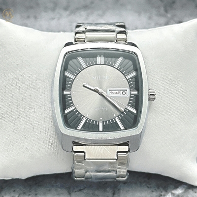 Fashionable Classic Men′s Waterproof Watch with Stainless Steel Strap