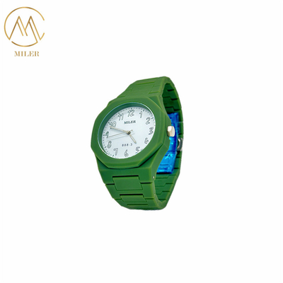 30 Meters Water Resistance and Quartz Movement Quartz Watch