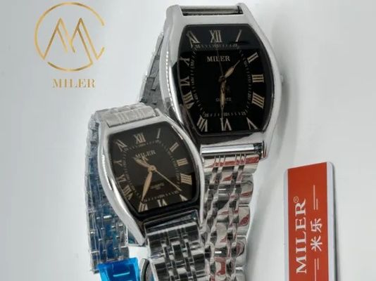 Business Style Golden Dial Oval Case Quartz Wrist Watch for Couple with Stainless Steel Strap