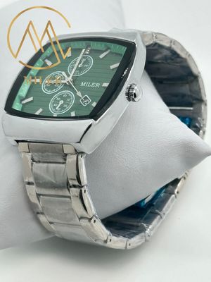 Men's Quartz Watch with 1 Year Battery Life Square Case and Scratch-Resistant Mineral Glass