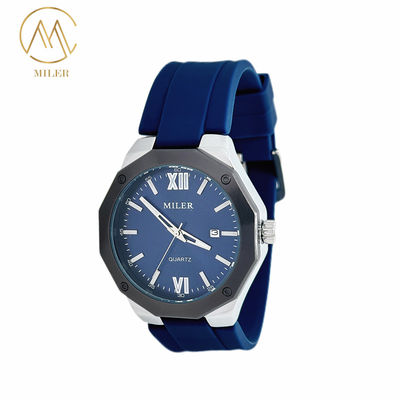 Dress Style Square Case Quartz Watch with Stainless Steel Strap and 30 m Waterproof