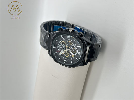 Wholesale Luxury Quartz Watch with 20kgs Weight 400PCS/Bag MOQ and 54cm*38.5cm*30cm Specification