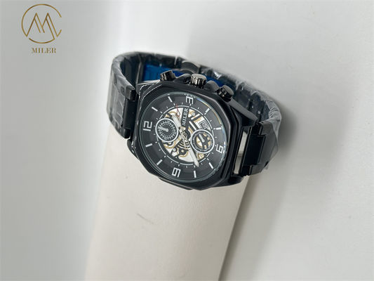 Wholesale Luxury Quartz Watch with 20kgs Weight 400PCS/Bag MOQ and 54cm*38.5cm*30cm Specification