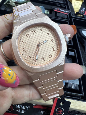 Wholesale Custom Logo Creative Design Durable Denim Quartz Wrist Watch with Secure Hook Buckle