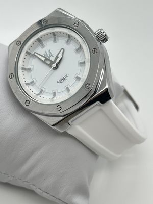 30 Meters Waterproof Silicone Strap Watch with Luminous Hands