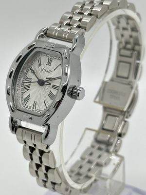 Mineral Dial Stainless Steel Watch with Date Display and Luminous Hands