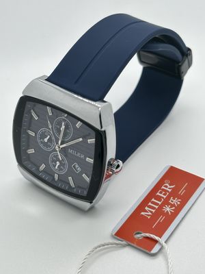 Men Fashion Watch Quartz Wrist Watch with Luminous Band Color Like The Picture