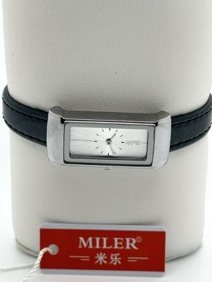 Modern Style Leather Band Quartz Wrist Watch with Water Resistant Feature